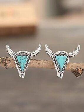 Bull Head Turquoise and Silver Tone Earrings Bohemian Cowgirl Chunky‎ Statement